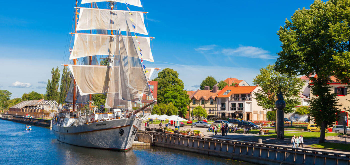 Der Traditionssegler „Meridianas“ im Hafen von Klaipeda